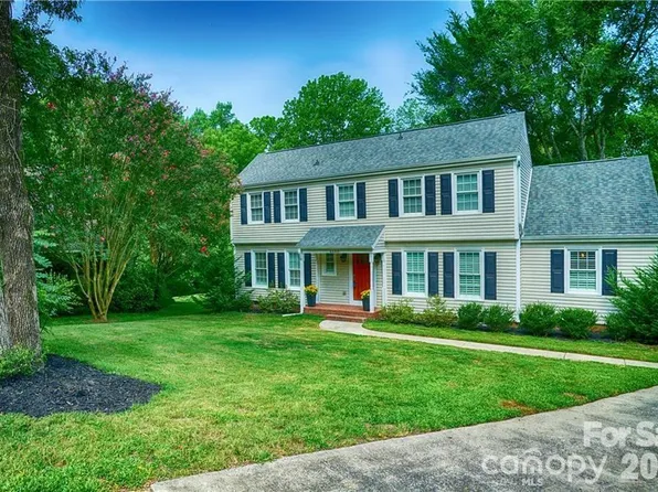 4600 Bournewood Ln, Charlotte, NC 28226