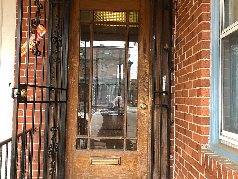 entrance to vestibule
