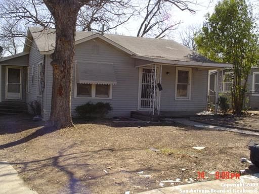 1st image of 1822 N CENTER