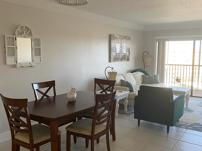 500 Palm Springs Blvd — Photo 12