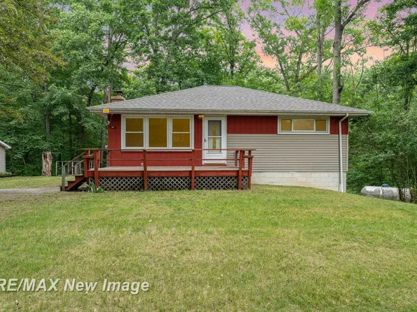 1968 N Reed Rd, Sanford, MI 48657