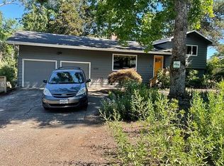 1625 Fernwood Dr, Lake Oswego, OR 97034