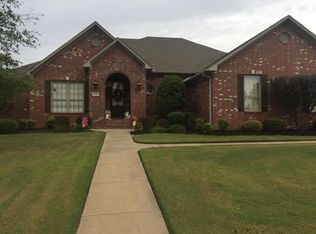 215 Sagewood Ln, Russellville, AR 72802