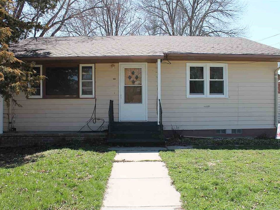 1st image of 106 W Park