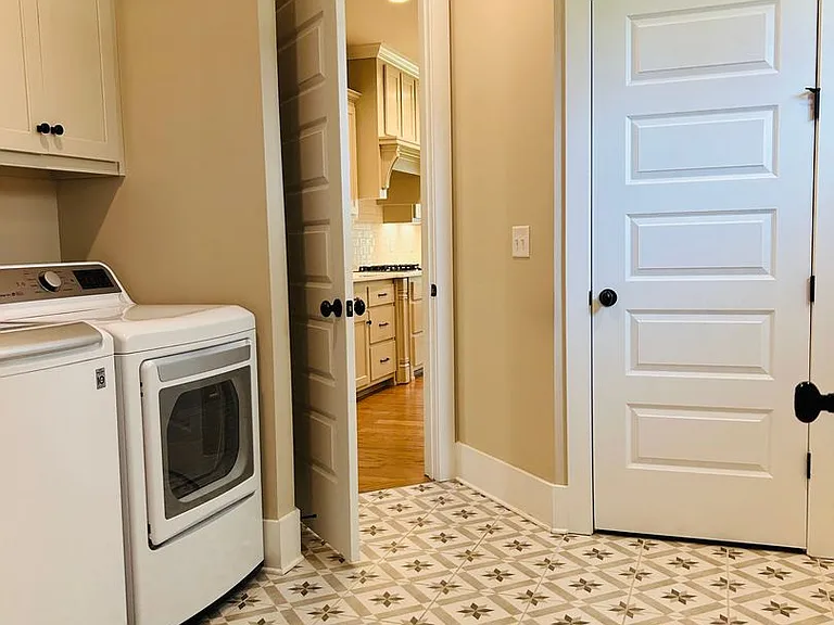 16 Anchor Ct — Photo 32