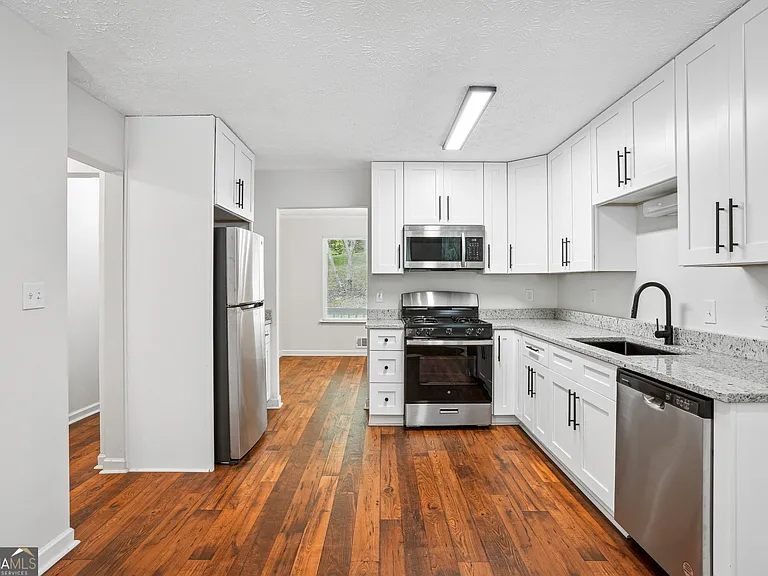 3688 Burnley Ct — Photo 10
