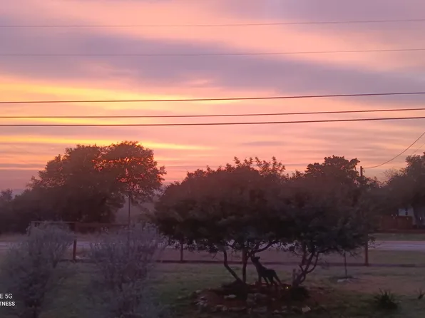200 IROQUOIS TRL, Bandera, TX 78003