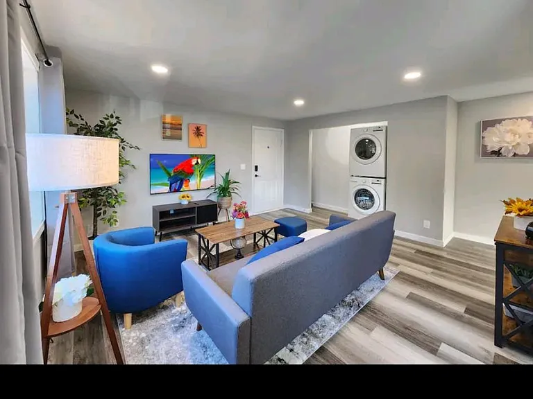 1737 S 305th Pl #D — Photo 1