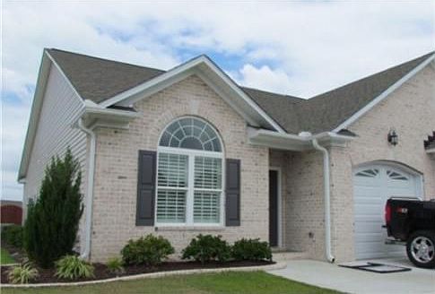 1st image of 2344A Dovedale Dr