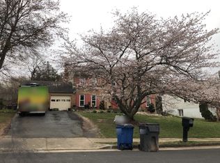 9209 Briary Ln, Fairfax, VA 22031
