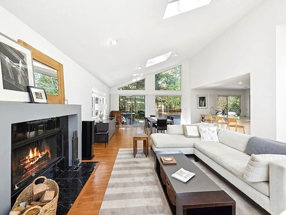 3rd image of 43 Cordwood Ln