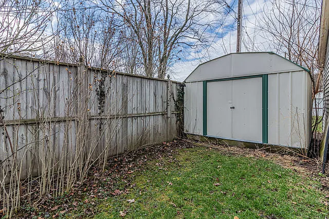 2513 Arden Dr — Photo 26