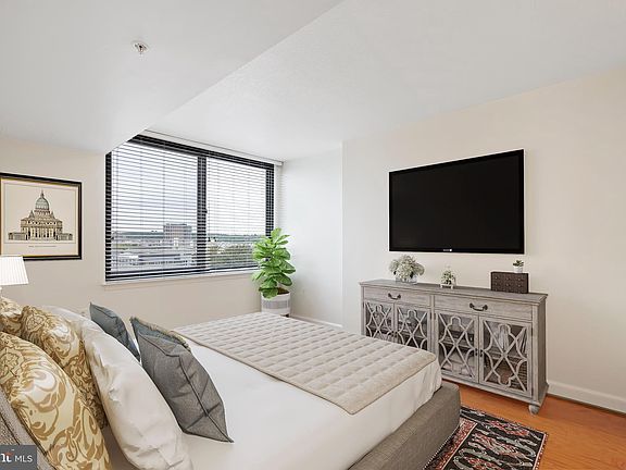 5th image of 2451 Midtown Ave APT 922