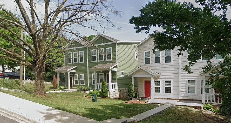 Building Photo - 892 W Hughes St