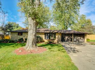 3146 Uplands Dr, Springfield, OH 45506