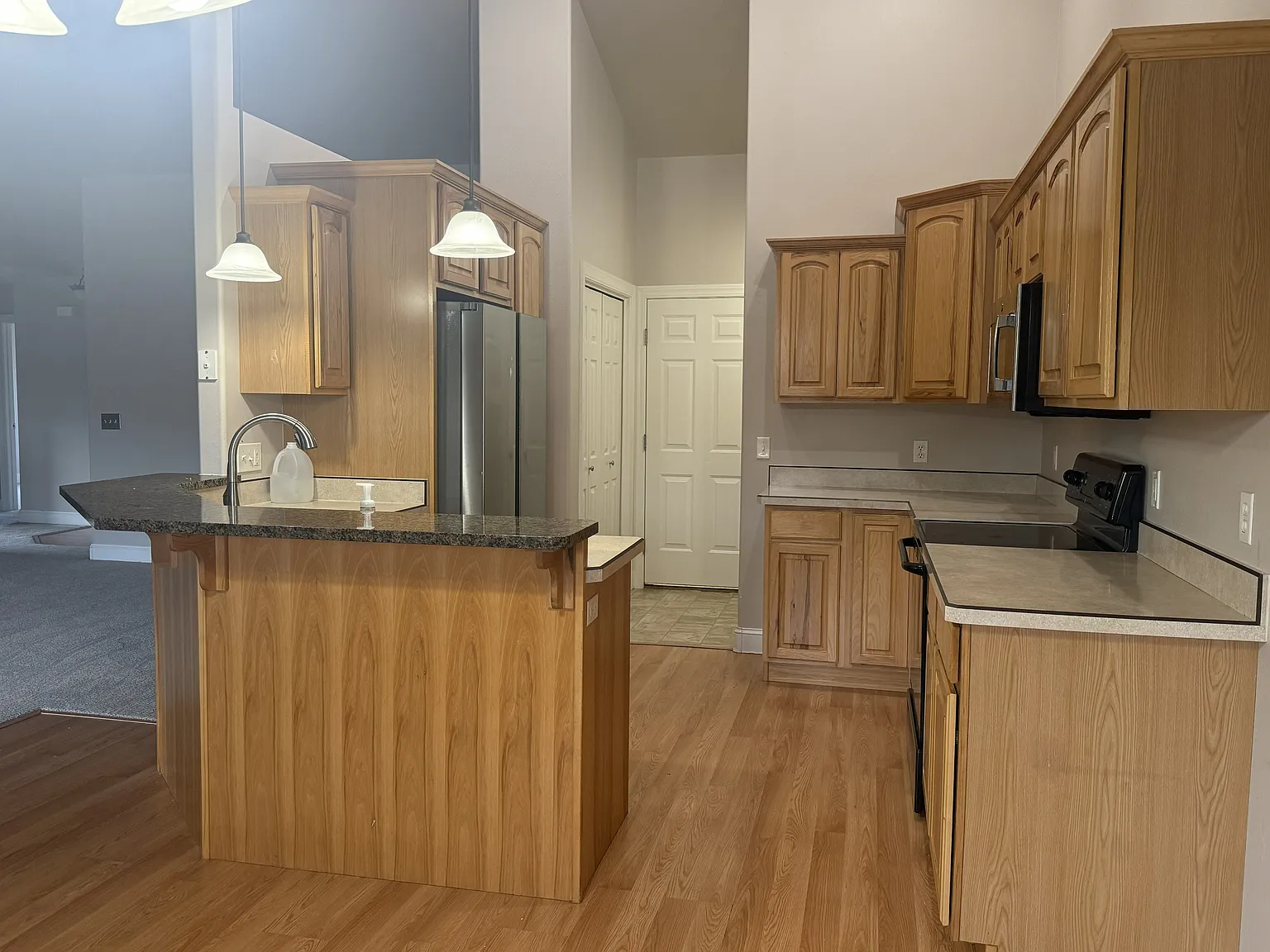 3287 Banff Avenue - - — Photo 2