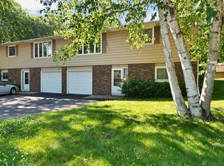 637 Grant St, De Pere, WI 54115