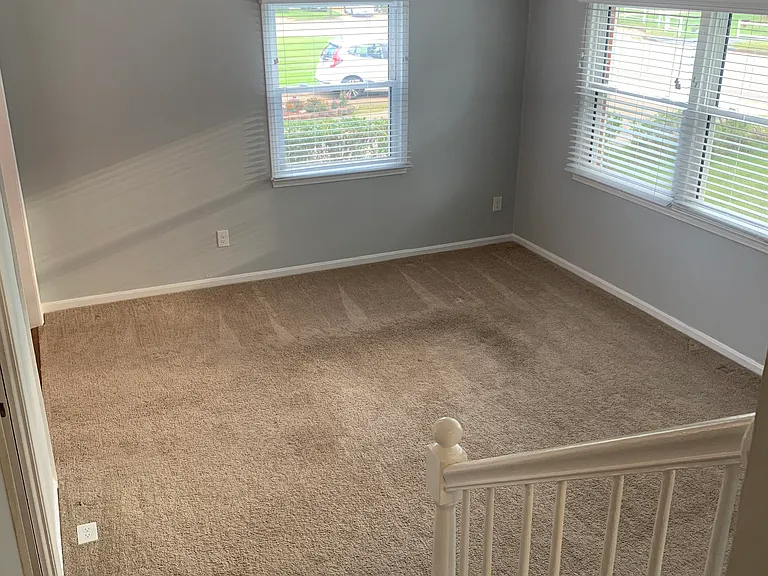 347 Green Meadows Dr — Photo 5