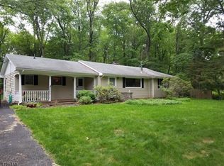 965 N Shore Dr, Basking Ridge, NJ 07920