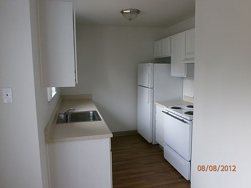 2nd image of 739 NE 178th Ave