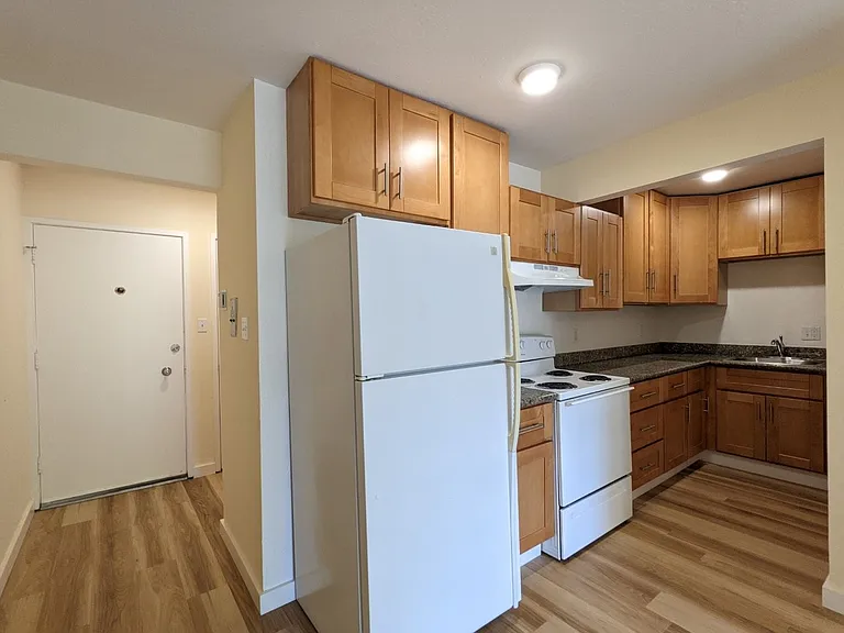 2404 Fulton Street — Photo 17