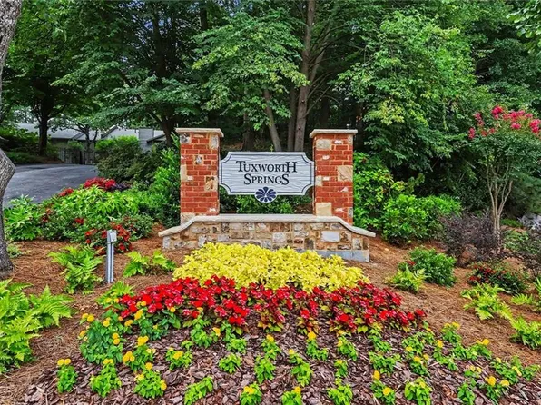 413 Tuxworth Cir, Decatur, GA 30033