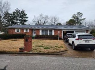 404 Natchez Trace St, Harrison, AR 72601