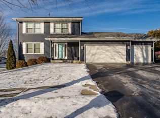 5362 Talladega Dr, Loves Park, IL 61111