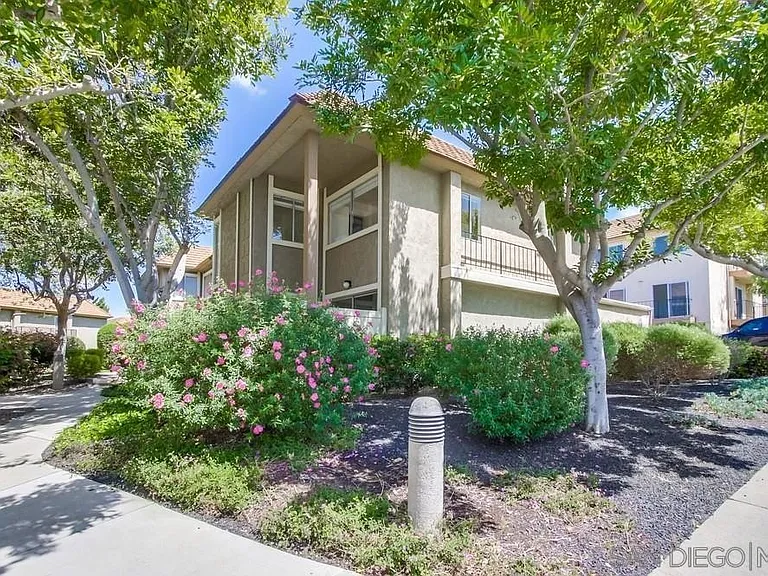 7842 Hummingbird Ln — Photo 1