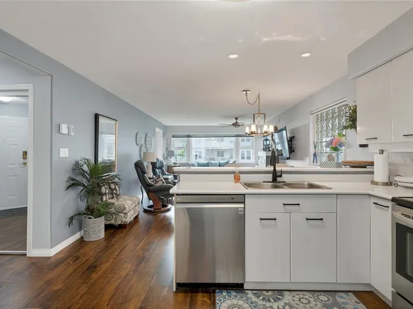350 Island Hwy S #105, Campbell River, BC V9W 1A5