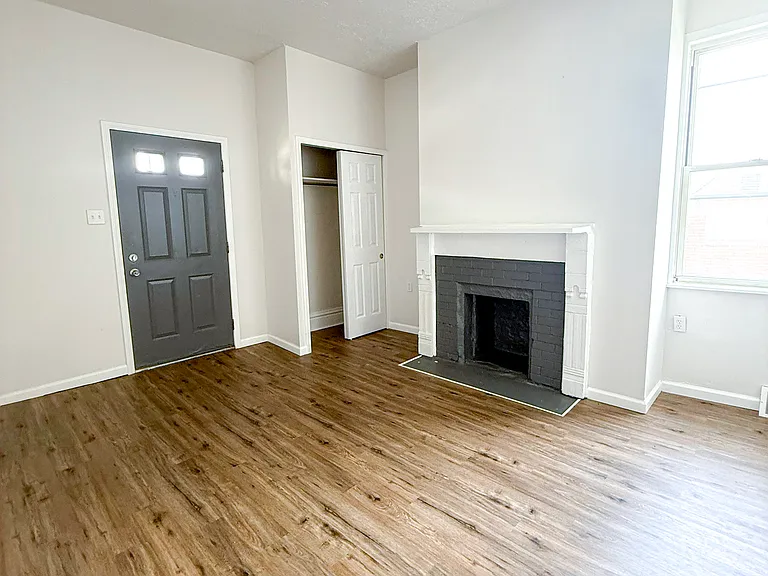 1404 Wareman Ave #1 — Photo 2