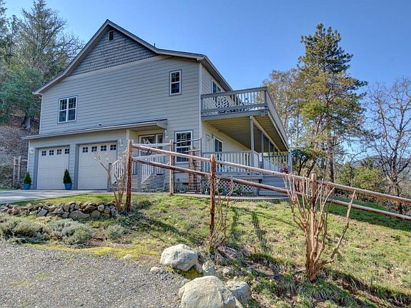 3rd image of 334 Andesite Dr