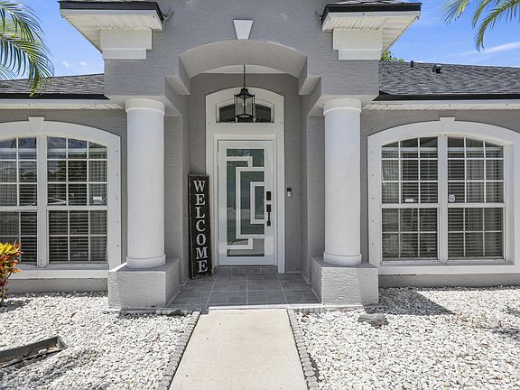 2nd image of 421 NW Cornell Avenue