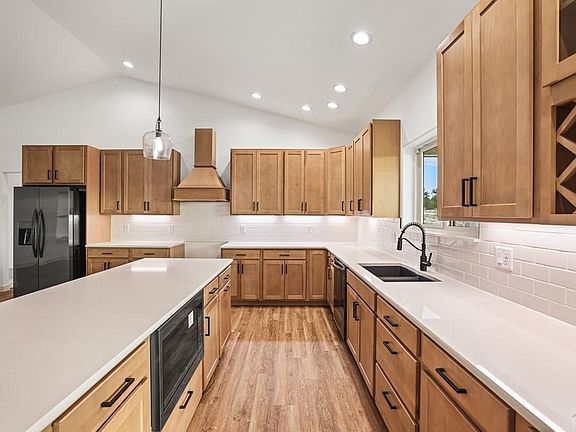 5th image of 2071 Locoweed Dr