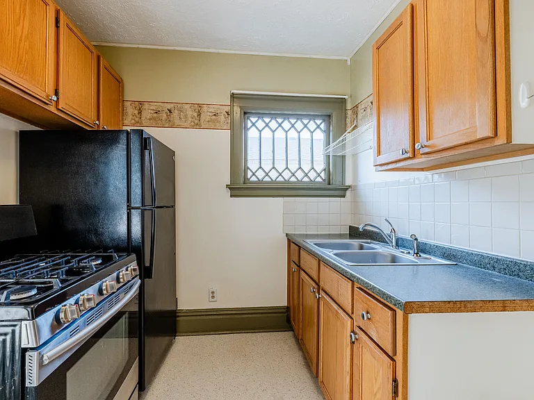 1745 E St #2 — Photo 7