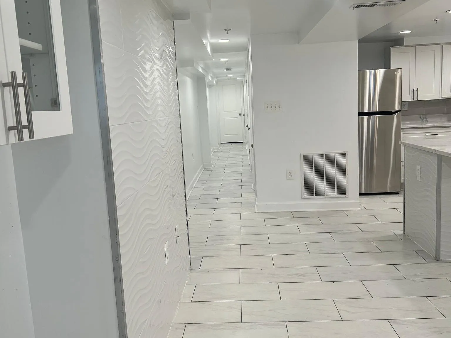 2 bed, 1150 sqft, $2,700 — Photo 2
