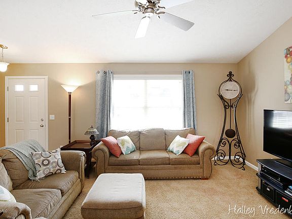 4th image of 2267 Applegate Dr NW