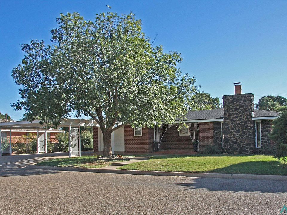1st image of 809 2nd St