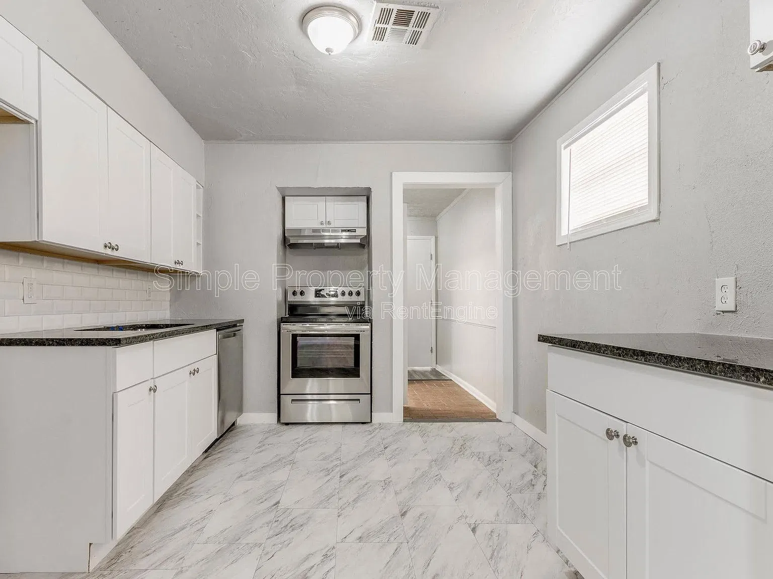 3 bed, 1.0 bath, 1152 sqft, $1,295 — Photo 4