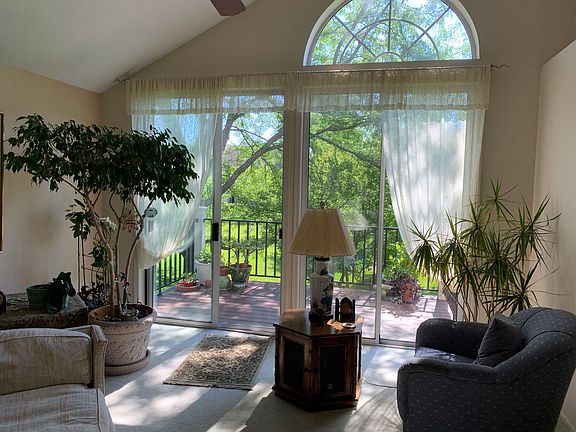 3rd image of 343 Ashford Cir Unit 2