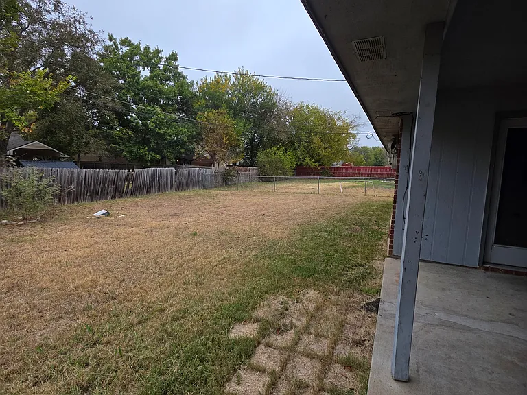 1819 Sundown Dr — Photo 17