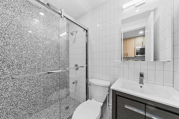 Rented by Vector New York, LLC | media 10