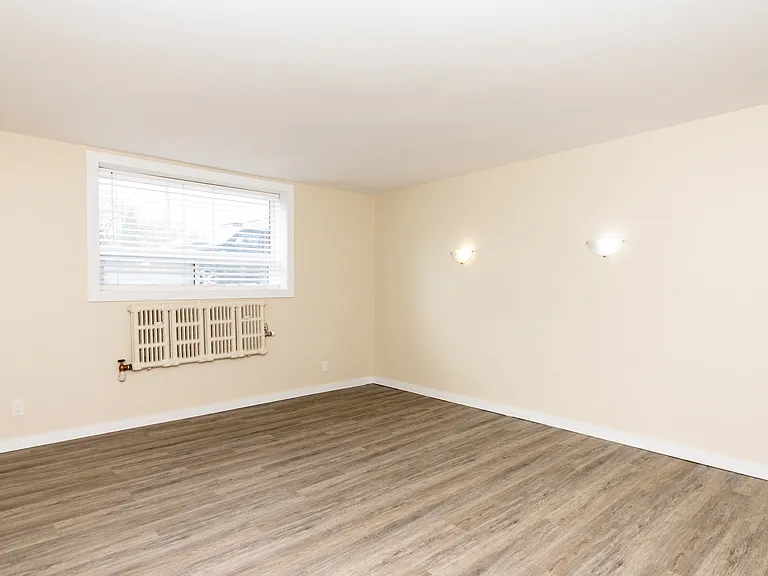 331 Marion St #2 — Photo 10