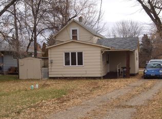 1010 Thompson St, Bottineau, ND 58318