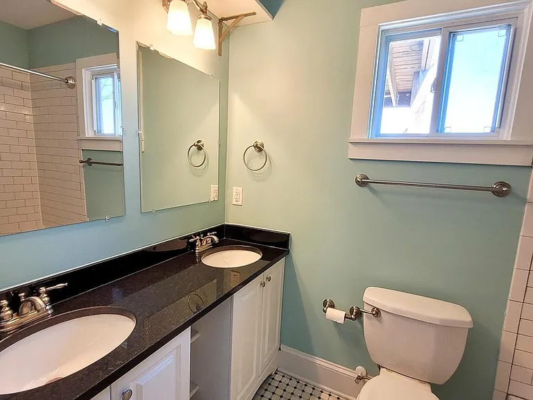 321 Bledsoe Ave — Photo 17