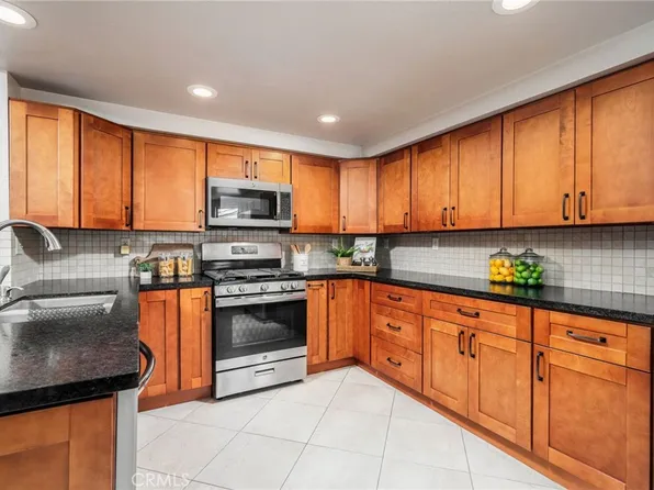 6 Mountain Shadows Pl, Pomona, CA 91766