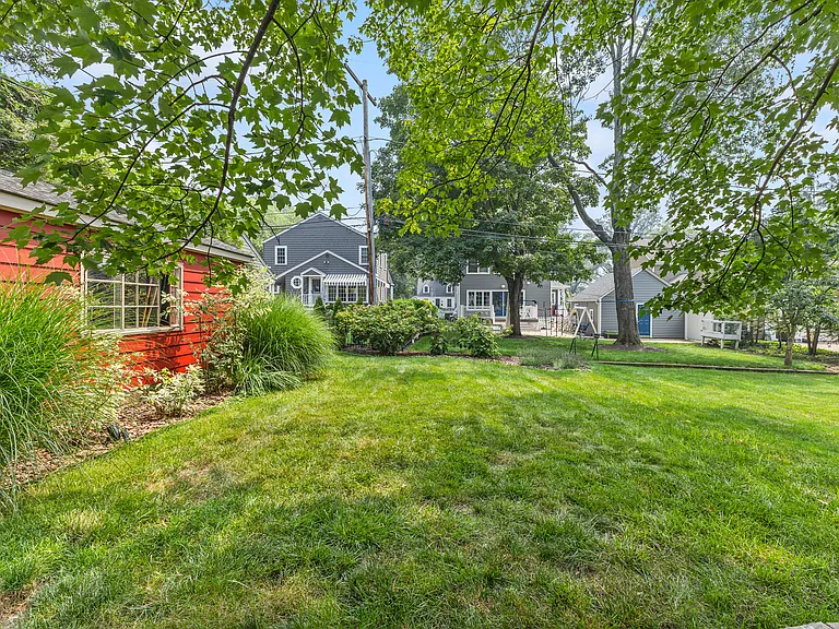 123 W Clearview Ave — Photo 49