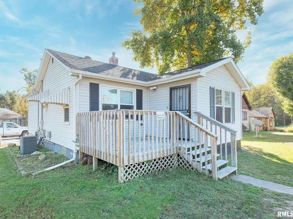 2802 Archer Dr, East Moline, IL 61244