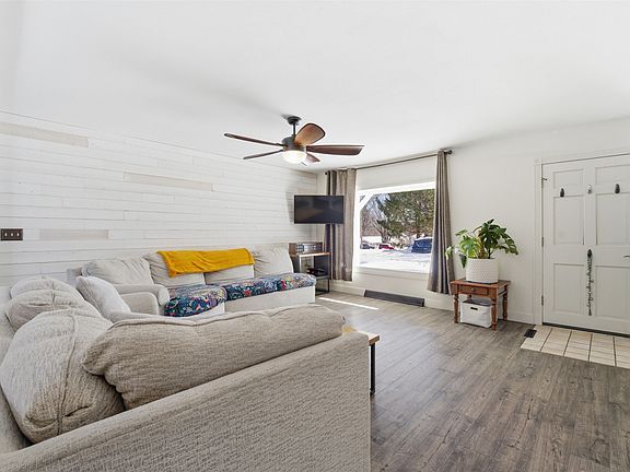 4th image of 651 Leighton Rd