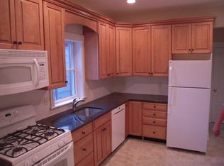517 3rd St, Carlstadt, NJ 07072